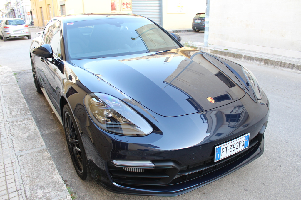 Porsche Panamera GTS