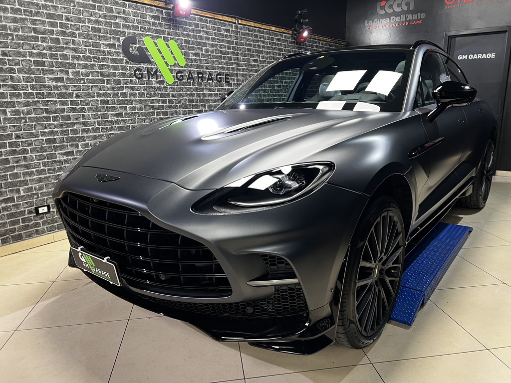 Aston Martin DBX