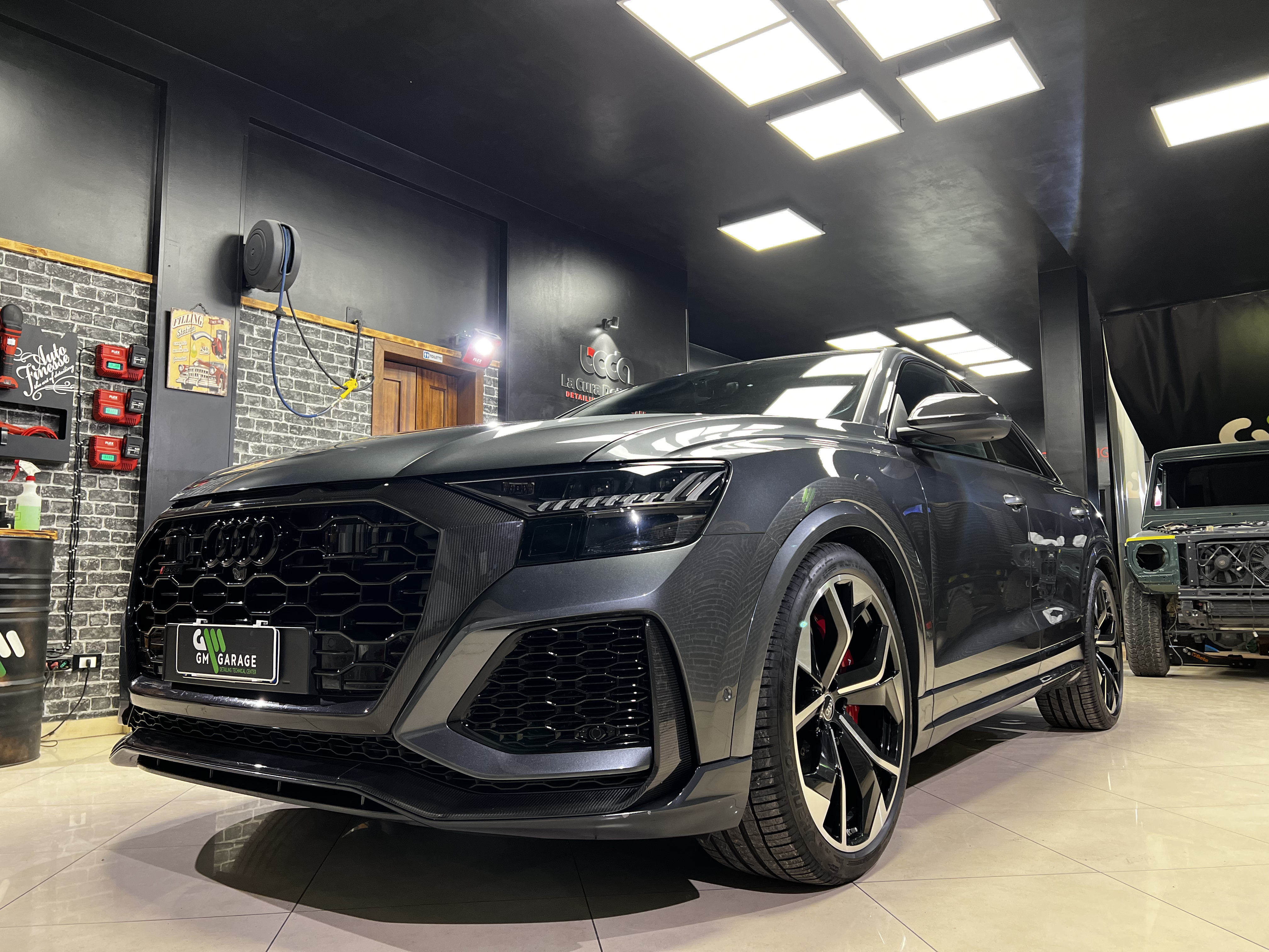 Audi RSQ8