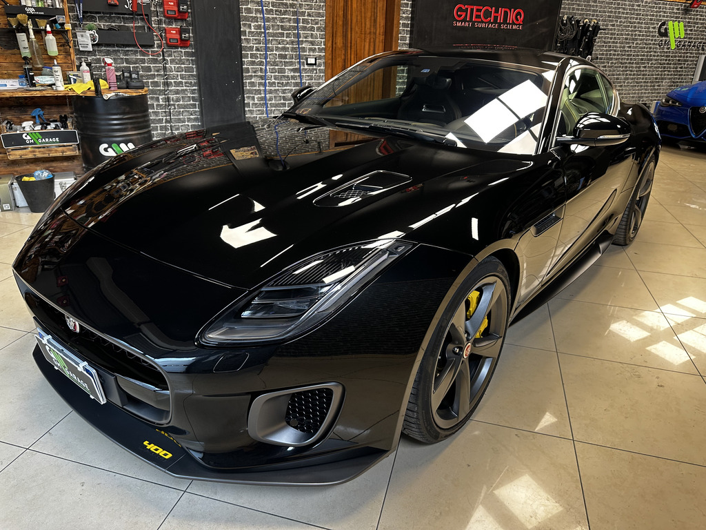 Jaguar F-TYPE 400 SPORT